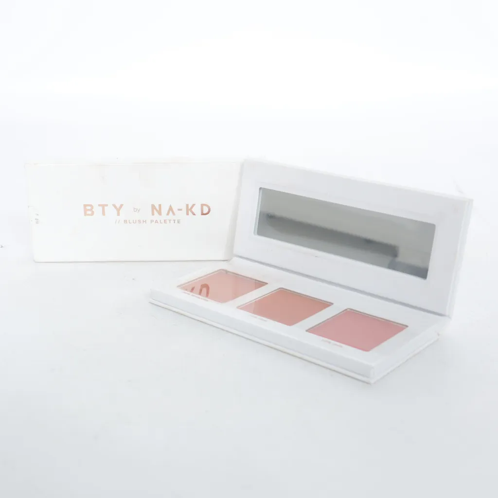 BTY by NA-KD - Contour Kit