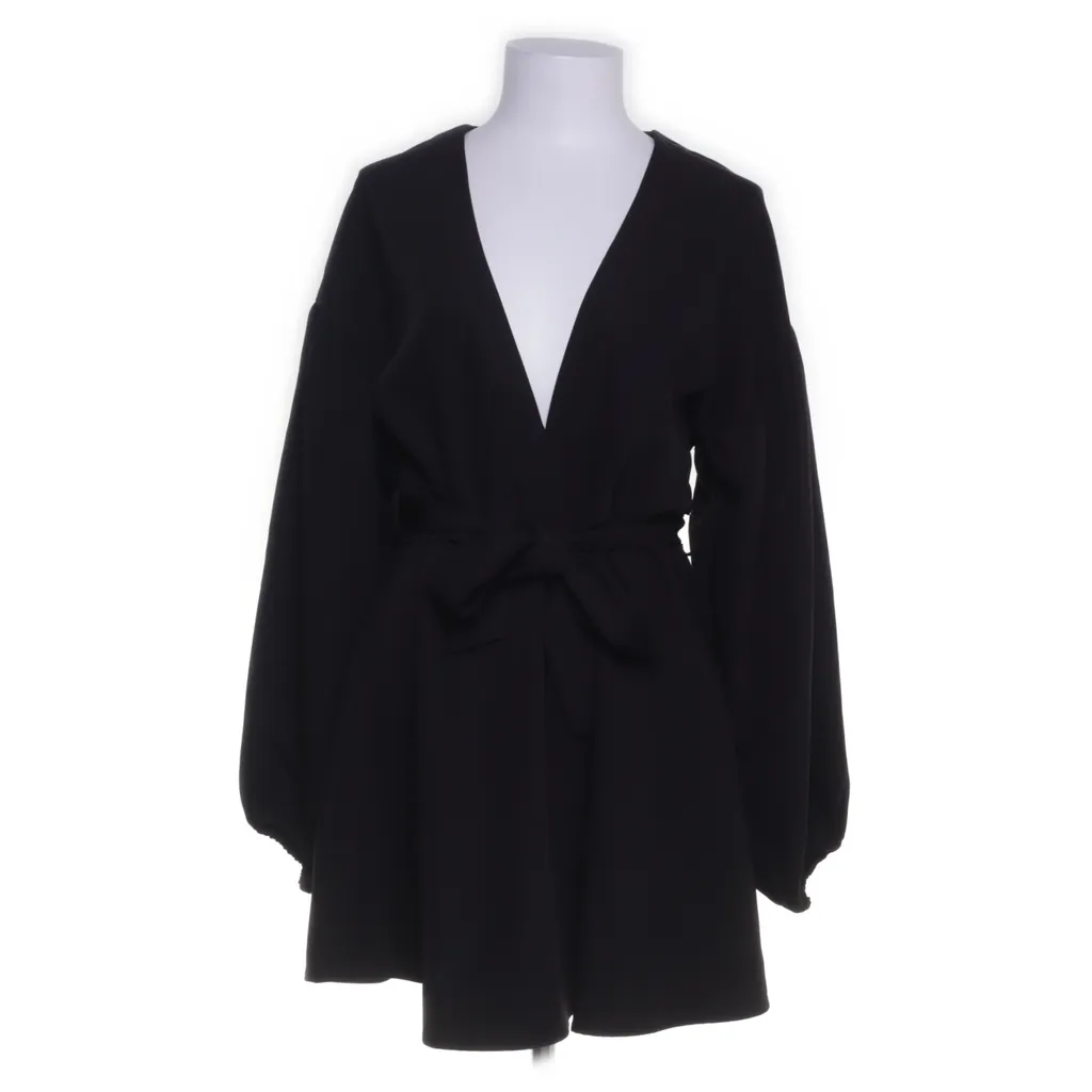 Basma & Merna x NA-KD - Kleid - Damen - Größe: 36 - Schwarz