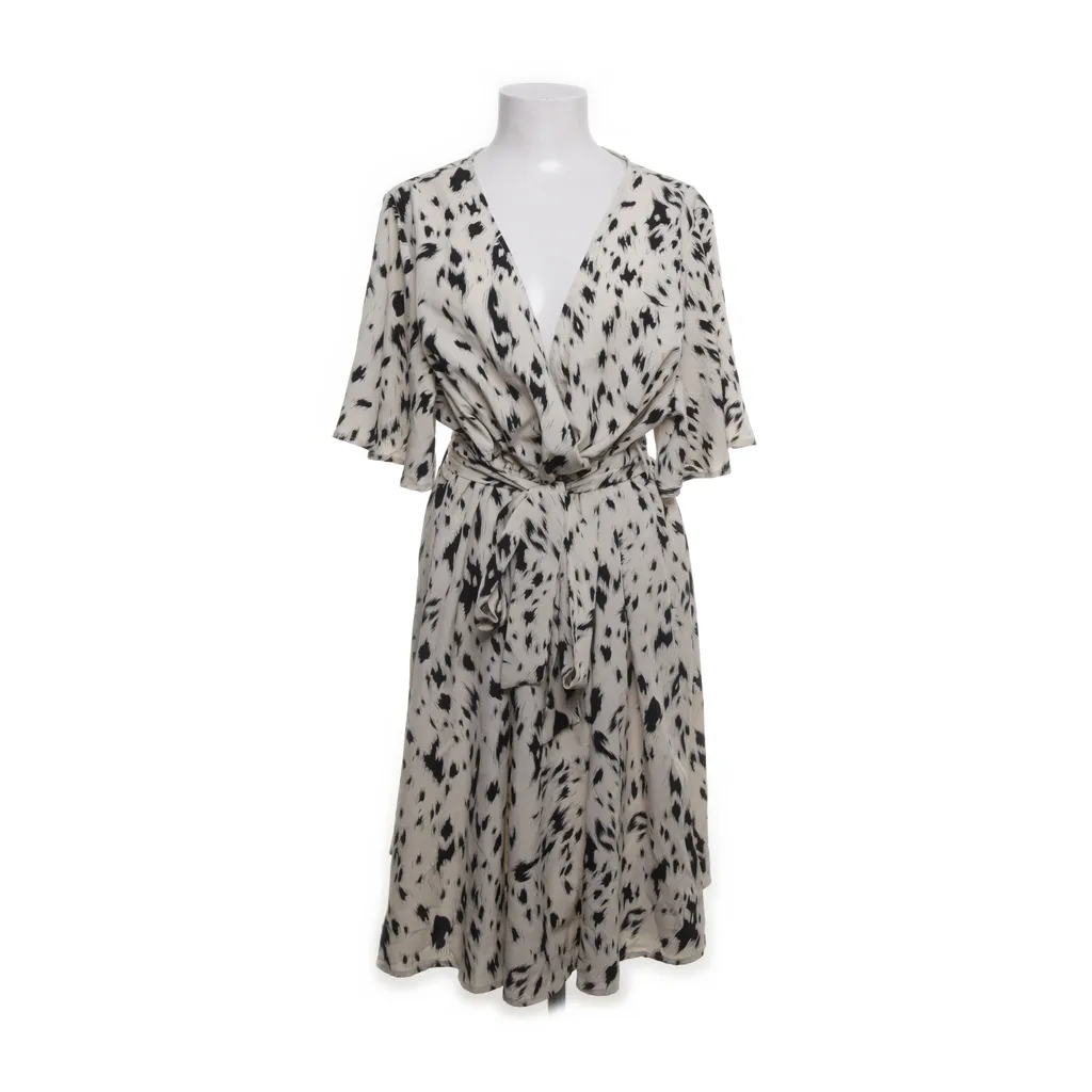 Shein Curve - Wickelkleid - Damen - Größe: 2XL - Beige