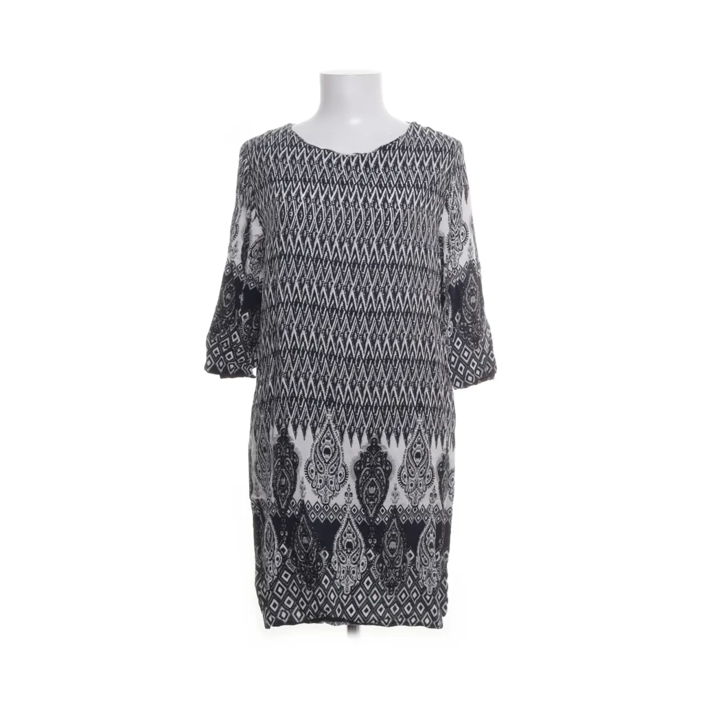 Lola Liza - Kleid - Damen - Größe: M - Weiß