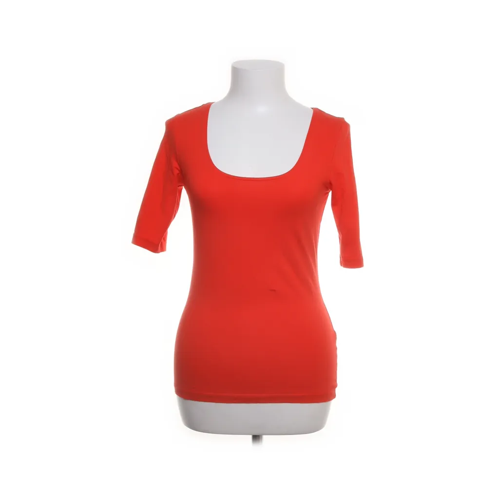 Gina Tricot - T-shirt - Damen - Größe: S - Rot