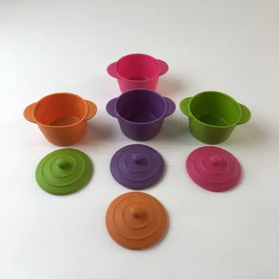 Bakform (Lila, Orange, Grön, Rosa) från Coquette