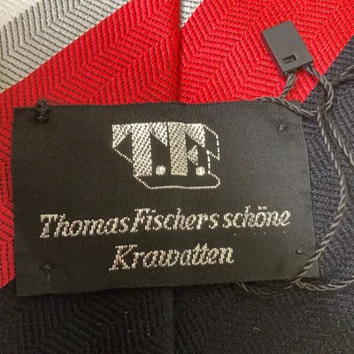 Slips (Svart, Grå, Röd) från Thomas Fischer thumbnail 3