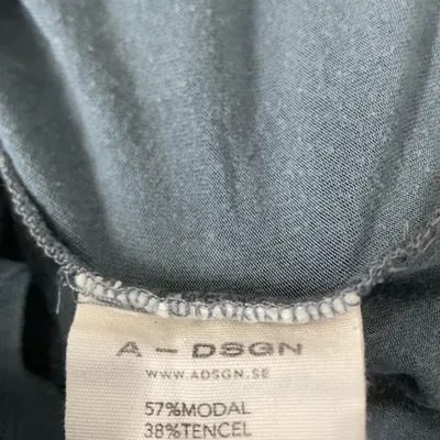 Topp (Blå, Grå) från A-DSGN Modal thumbnail 4