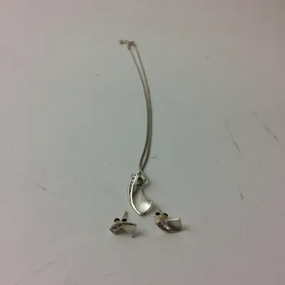 Smyckesset (Silverfärgad) från Guldfynd Silver