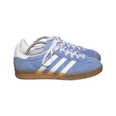 Sneakers (Gazelle) från Adidas Mocka