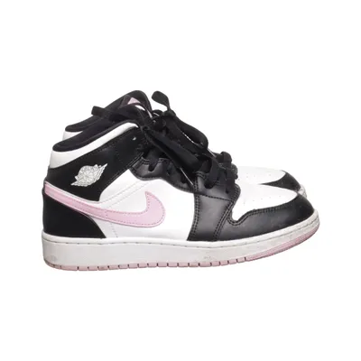 Baskets (Noir, Blanc, Rose) de Nike