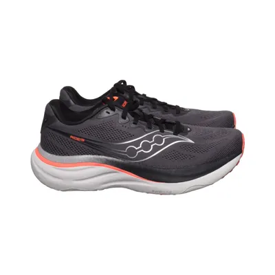 Running shoes (Ride 19) from Saucony