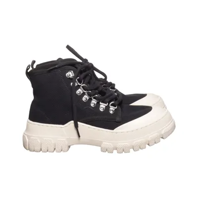 Laced boots (Black, Beige) from Garment Project