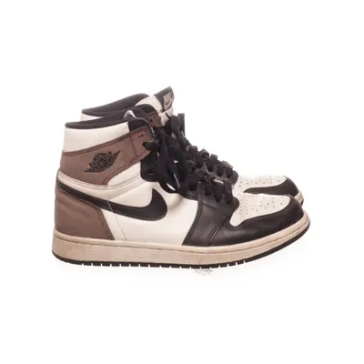 Sneakers (1 Retro High OG Dark Mocha) från Nike Air Jordan Skinn