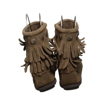 Moccasins (695F) from Minnetonka
