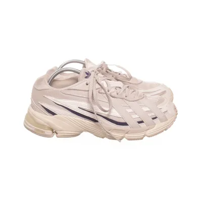 Sneakers (Orketro) från Adidas