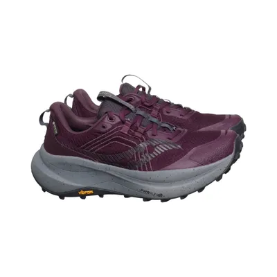 Running shoes (Xodus Ultra 4 GTX) from Saucony Gore-Tex