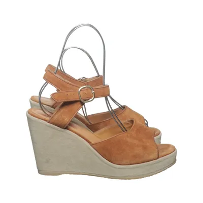 Chaussure compensées (Marron, Beige) de A.P.C Cuir