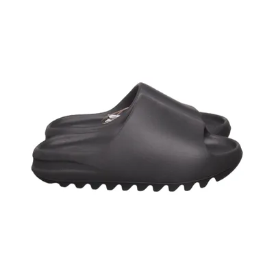 Slip-ins (Yeezy Slide) från Adidas x Yeezy
