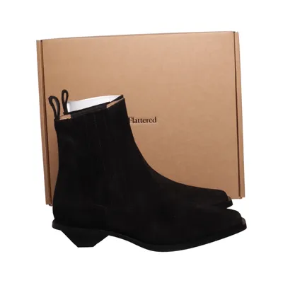 Chelsea boots (Indigo) from Flattered Suede