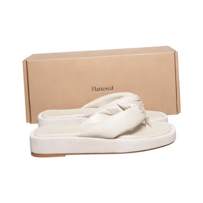 Tongs (Blair) de Flattered Cuir