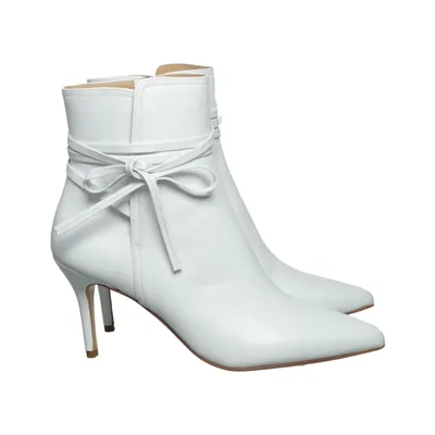 Stövletter (Vit) från Julie Fagerholt