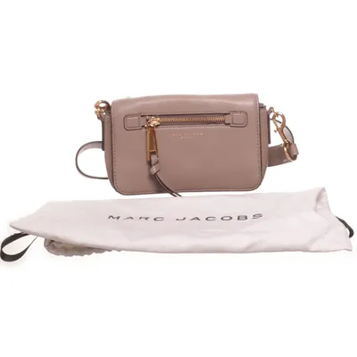 Axelremsväska (Recruit Crossbody Bag) från Marc Jacobs Skinn