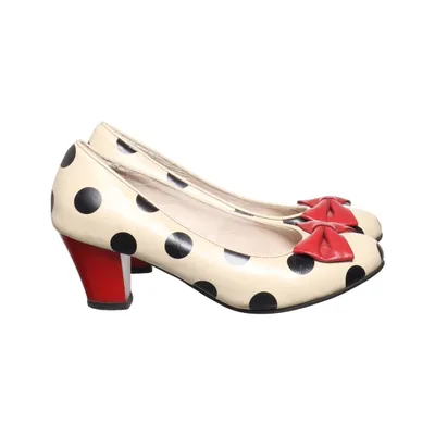 Pumps (Beige, Black, Red) from Lola Ramona