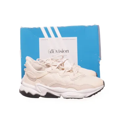 Sneakers (Ozweego) från Adidas Mocka