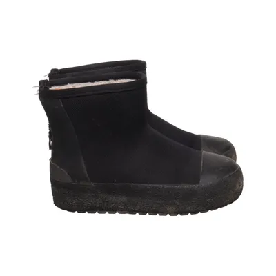 Boots (Extracted product information) från Tretorn