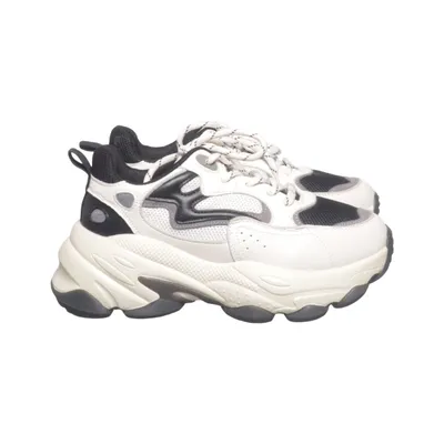 Träningsskor (CHUNKY CONTRAST DETAIL TRAINERS-V02877) från NA-KD