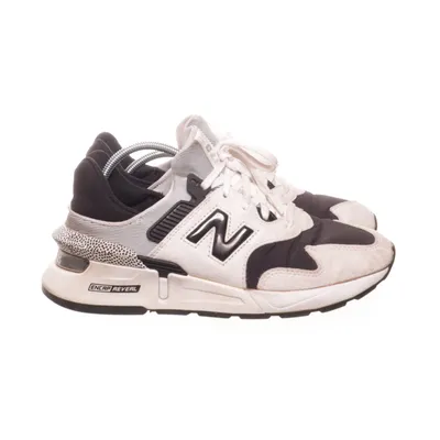 Sneakers (Svart, Vit) från New Balance