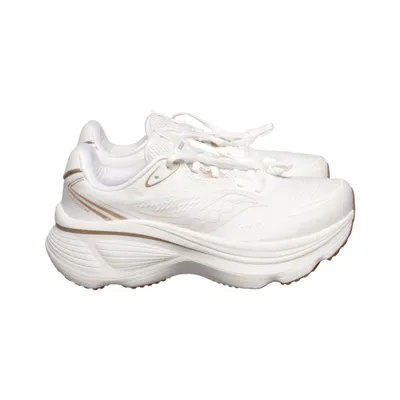 Running shoes (Hurricane 26) from Saucony