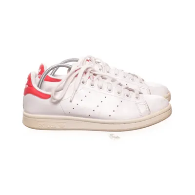 Sneakers (Vit, Röd) från Stan Smith x Adidas