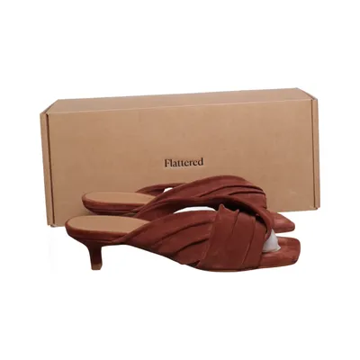 Mules (Emi) de Flattered Daim