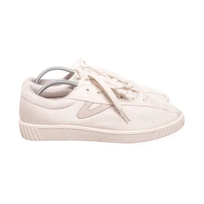 Tygskor (Vit) från Tretorn