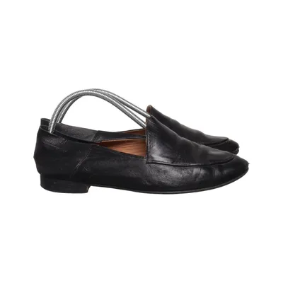 Loafers (Svart) från Flattered