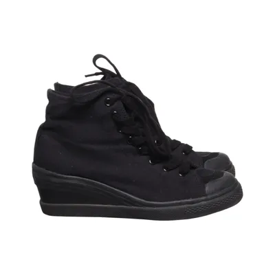 Tygskor (Svart) från Attitude