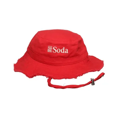Buckethatt (Röd) från Nåbe