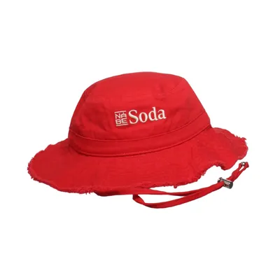 Buckethatt (Röd) från Nåbe