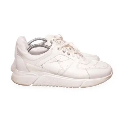 Sneakers (White) from Zach London Leather