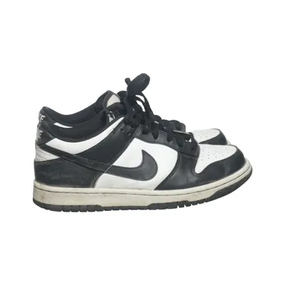 Sneakers (CW1590-100) från Nike Skinn