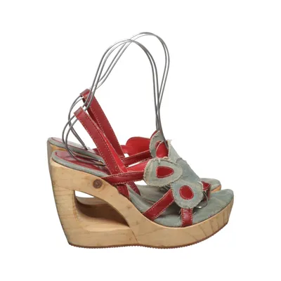 Träskor (Röd, Blå) från Miss Sixty