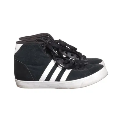 Sneakers (Svart, Vit) från Adidas