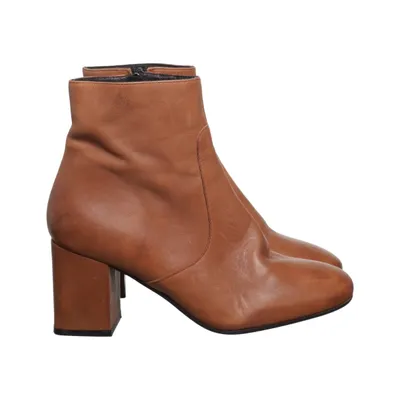 Heeled boots (Brown) from Bukela