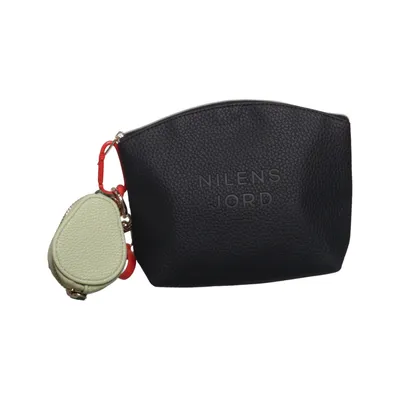 Necessär (Svart, Grön, Röd) från Nilens Jord Polyester, Polyuretan