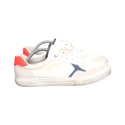 Sneakers (White, Blue, Red) from Ombre
