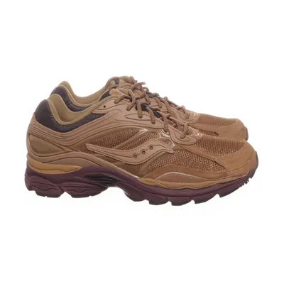 Sneakers (Omni 9 Armor) från Saucony Mocka