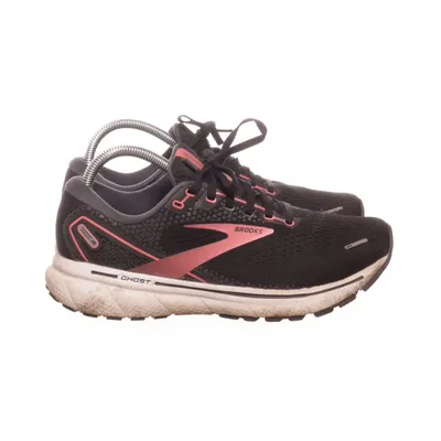 Running shoes (Ghost 14) from Brooks