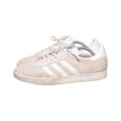 Sneakers (Gazelle) från Adidas Mocka