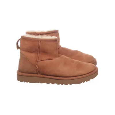Boots (Classic Mini II Boot) från UGG Mocka