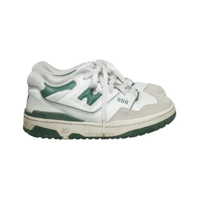 Sneakers (550) från New Balance