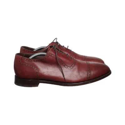 Brogues (Strand) från Loake 1880 Skinn