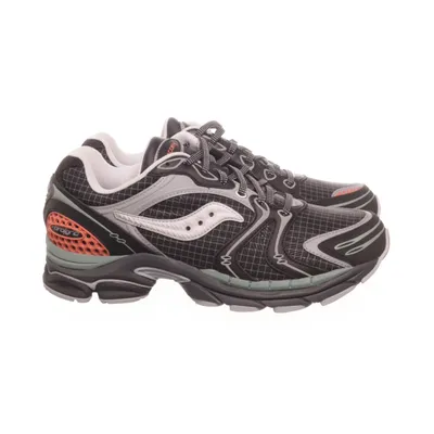 Sneakers (Triumph 4 Topo) från Saucony